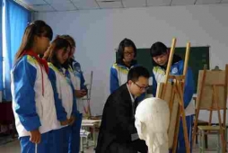 http://m.feixuegongzhu.com/school-189/document-id-174.html